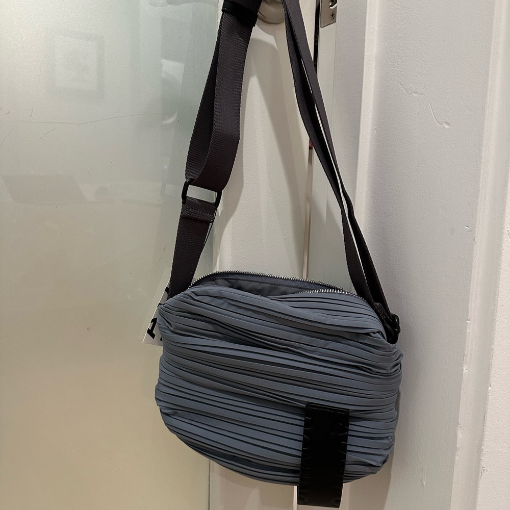 Adolfo Dominguez Gray/Blue Crossbody Bag